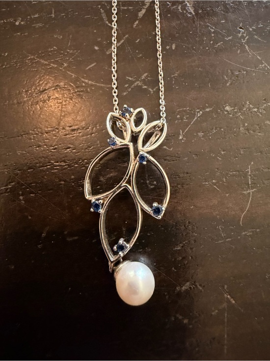 Vantel Pearls Jewelry - Vantel Pearls Hostess Exclusive White Pearl Blue Pendant Necklace 18”